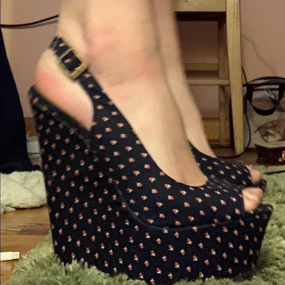 Wedges - Picture 5 of 6
